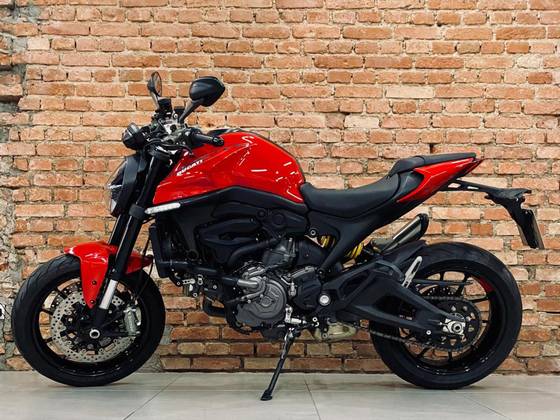 DUCATI MONSTER 937 